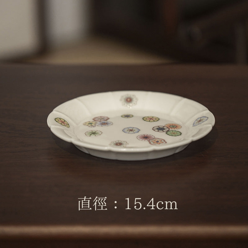 IwaiLoft「春暖花開」美しい手毬  丸 トレー お皿 丸皿 15cm お盆 白 花柄 おしゃれ 海棠 平皿 小皿 取り皿 取皿 菓子皿  ティートレー カフェトレー プレート 豆皿 浅鉢 菓子 副菜 ケーキ 盛器 ワンプレート かわいい 磁器 白い食器 和食器 テーブルウェアファクトリー