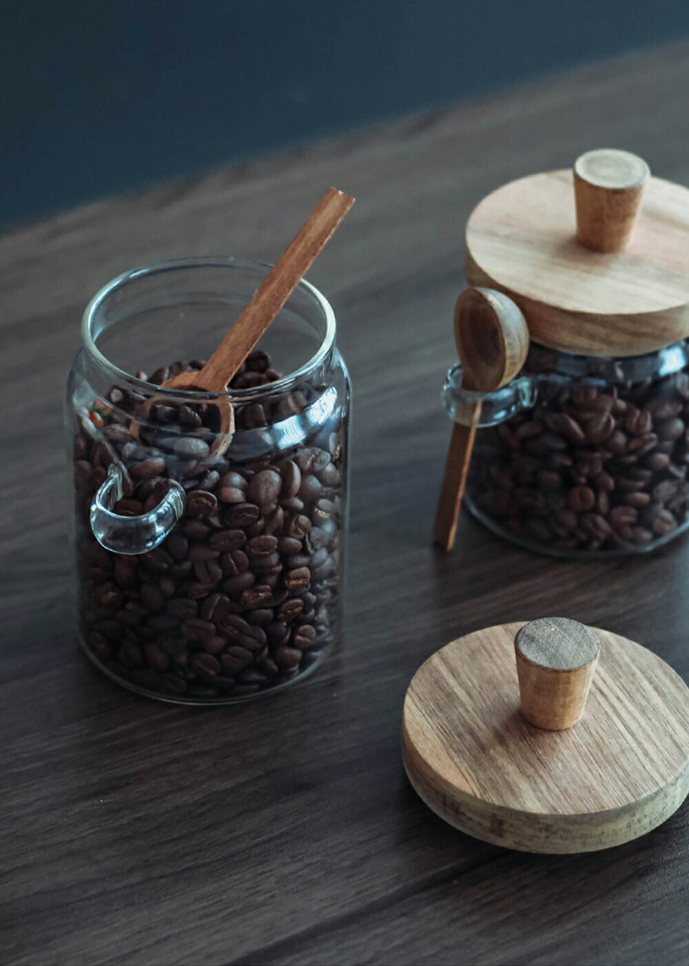 IwaiLoft【スプーン付き】天然木の蓋 ガラスキャニスター 珈琲キャニスター 耐熱ガラス 北欧 おしゃれ コーヒー豆 保存容器 ガラスガ – 茶器・ コーヒー用品を選ぶ - IwaiLoft